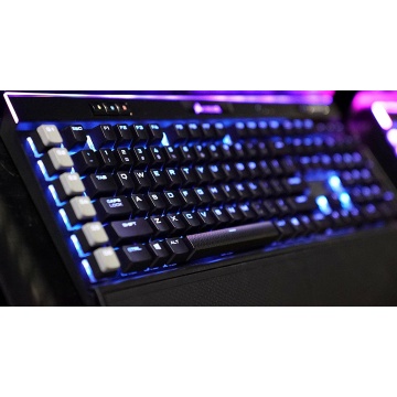 Corsair K95 RGB Platinum Mechanische Gaming Tastatur Cherry MX Speed Ital QWERTY – Bild 2